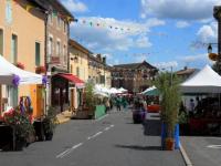 Samedi 18 juillet, JULIENAS en fête ! Vignerons et Associations de JULIENAS vous préparent une journée pleine d'émotions !